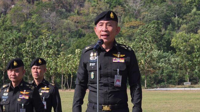 ปลัดกลาโหมตรวจเยี่ยมหน่วยฝึกทหารใหม่