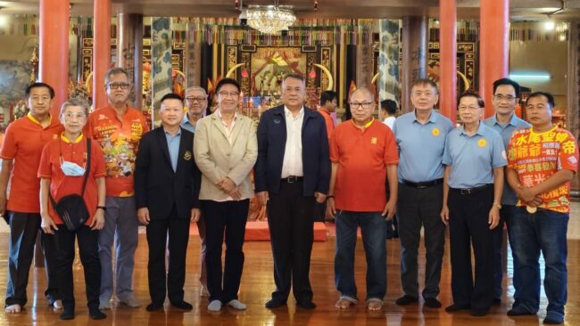 ผู้ว่าสารคามอำลา