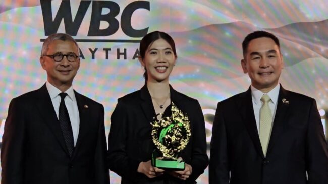 พิมล – เทนนิส – บิ๊กแดง” รับรางวัล “WBC มวยไทย”