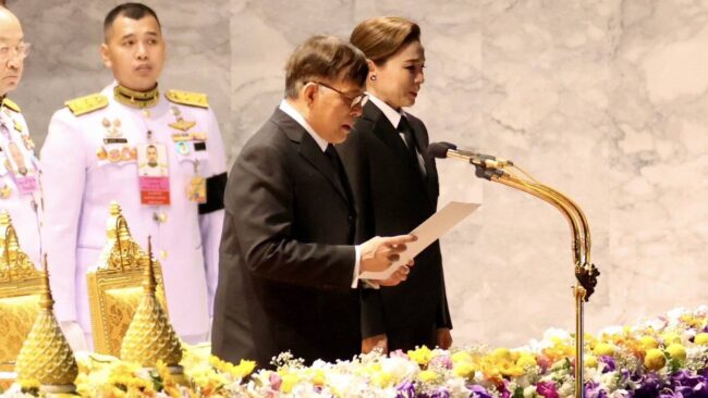 พระบาทสมเด็จพระเจ้าอยู่หัว และ สมเด็จพระนางเจ้าฯ พระบรมราชินี เสด็จพระราชดำเนิน เป็นองค์ประธานในพิธีเปิด “การแข่งขันกีฬาซีเกมส์ ครั้งที่ 33”