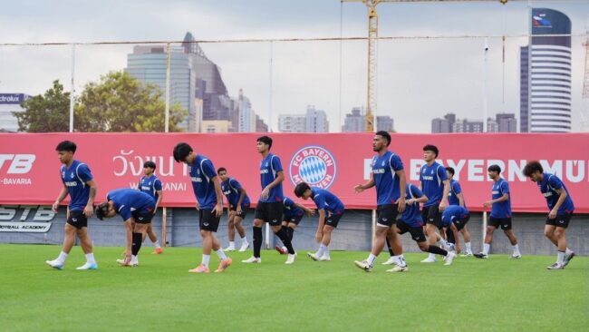 ฟุตบอลชายไทย ซ้อก่อนเผชิญหน้า มาเลเซีย ในรอบรองชนะเลิศ ซีเกมส์
