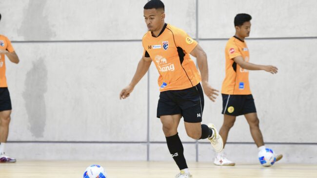 มูฮัมหมัด” สมทบซ้อมฟุตซอลไทย เตรียมลุยชิงแชมป์เอเชีย 2026, มองเป็นเรื่องดีได้โค้ชไทยคัมแบ็คคุมทีม พร้อมตั้งเป้าเข้าชิงให้ได้