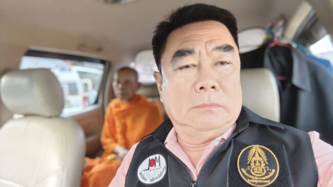 ช่วยหลวงตากลับวัด