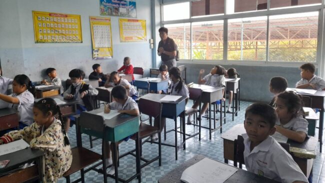 ตรวจเยี่ยมโรงเรียนธนศรี