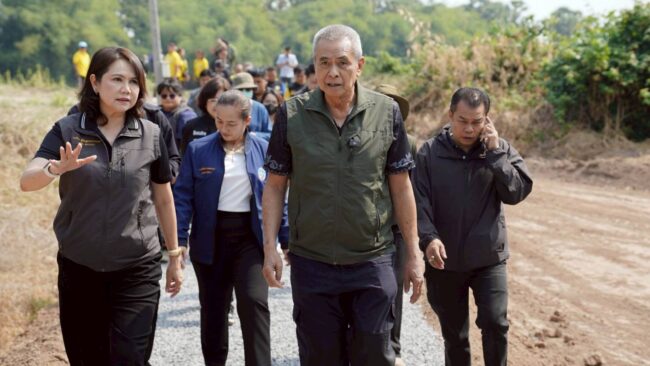 มอบบ้านและห้องน้ำที่ชุมแสง