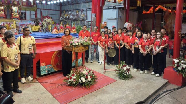 ผวจ. เปิดงานเจ้าพ่อเจ้าแม่