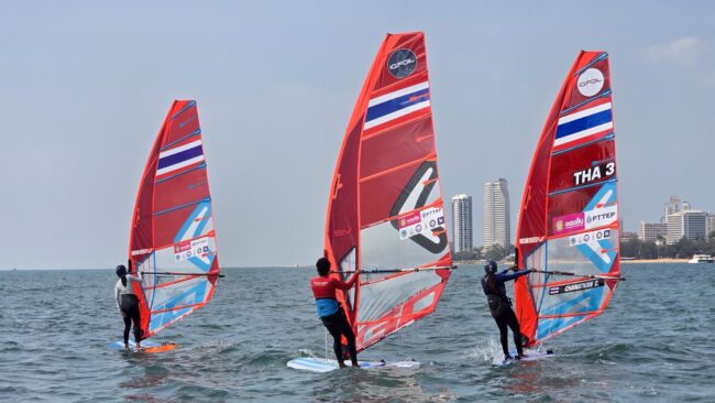 จีน แสบ เอาเปรียบคู่แข่ง