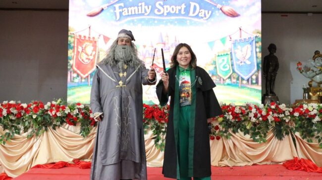 กีฬาสี ธีมพ่อมด–แม่มด