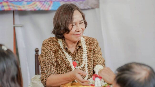 รดน้ำขอพรผู้ว่า-นายก