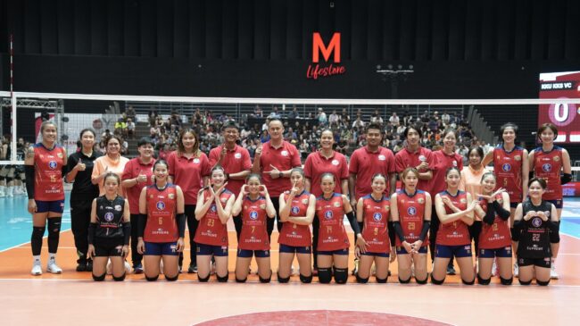 ทีมนักตบสาว สุพรีม ทิทย ชลบุรี-อี เทค คว้าอันดับ 3 TVA CHANNEL วอลเลย์บอล ไทยแลนด์ ลีก 2026