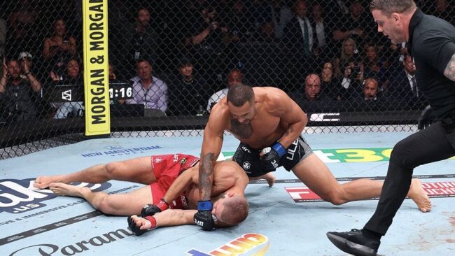 อุลเบิร์ก แชมป์คนใหม่ ปล่อยหมัดผีจับยัดถล่ม โปรชาซกา ยกแรก ศึก UFC327