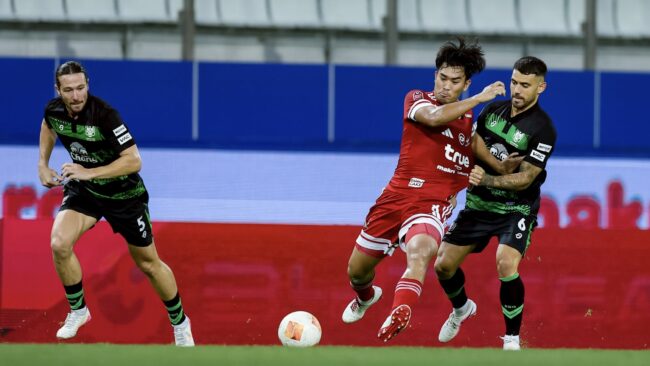 แข้งเทพ เปิดบ้านพ่าย ราชันมังกร 1-4