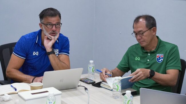 แอนโธนี ฮัดสัน” ประชุมร่วม “ธวัชชัย ดำรงอ่องตระกูล” วางแผนทีมชาติไทย ชุดใหญ่-U23 ฟีฟ่า เดย์ มิถุนายน 2569