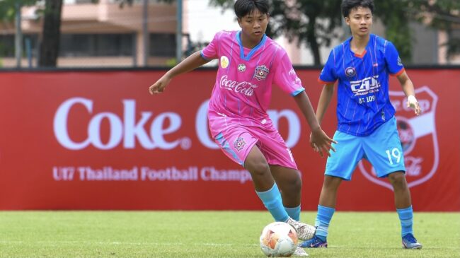 พุทธิรังสีพิบูล” ฟอร์มโหด เปิดหัว “โค้กคัพ U17” ถล่ม หัวถนนวิทยา 6-1 , “หมอนทอง” เฉือน สายมิตรกบินทร์ 2-1 ทะลุรอบ 16 ทีม โซนภาคตะวันออก