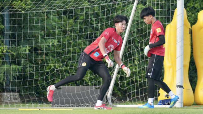 ทีมชาติไทย U19 ซ้อมเช้าเย็น เตรียมลุยศึกชิงแชมป์อาเซียน 2026, “ภูมิรพี” เผยสไตล์โค้ชโบ้โฟกัสเกมรับ ช่วยผู้รักษาประตูทำงานง่ายขึ้น