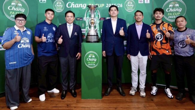 น้ำแร่ธรรมชาติตราช้าง ร่วมกับ สมาคมฯ จัดงานแถลงข่าวการแข่งขันฟุตบอล”ช้าง เอฟเอ คัพ” ฤดูกาล 2025/26 รอบชิงชนะเลิศ “บุรีรัมย์ ยูไนเต็ด” ปะทะ “พีที ประจวบ เอฟซี”