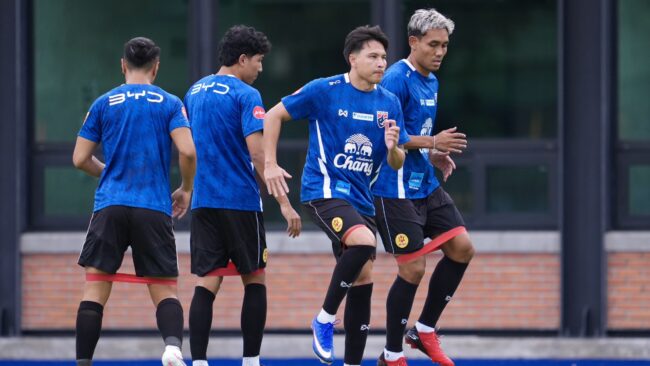 ทีมชาติไทย ลงซ้อมครั้งแรกเตรียมลับแข้ง คูเวต, คคนะ-พีฬาวัช ยันพร้อมทำเต็มที่ ในสองนัดอุ่นเครื่อง