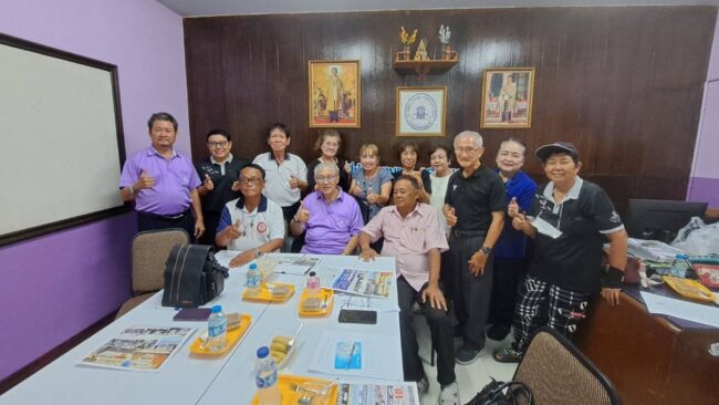 ประชุมชมรมครู นว.