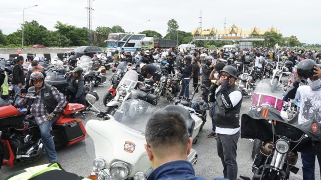 กองทัพบิ๊กไบค์กว่า 400 คัน ผนึกกำลังจัดทริป “อิ่ม 2 บุญ 1 วัน”