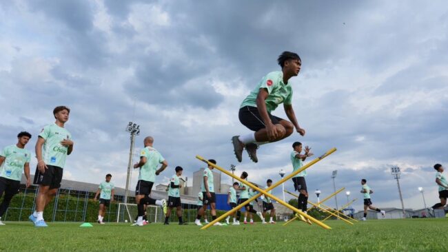 ทีมชาติไทย ซ้อมเข้มโค้งสุดท้ายก่อนลุย AFF,