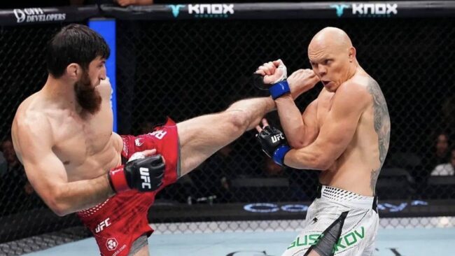 อันคาลาเยฟ ต้อน TKO กุสคอฟ ยก 5 คู่เอก UFC อาบูดาบี