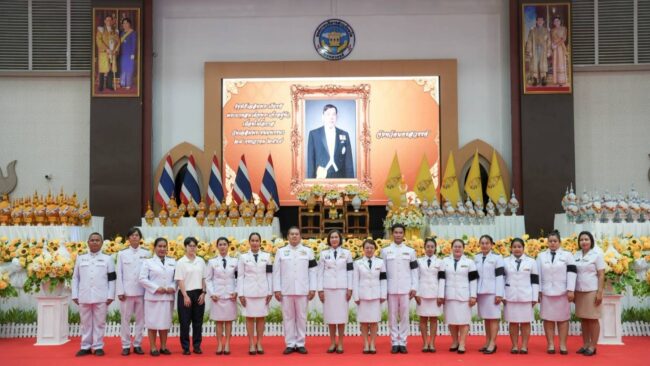จุดเทียนชัยถวายพระพร