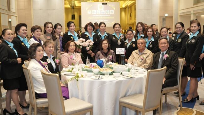 ฉลอง กก.บริหารไลออนส์