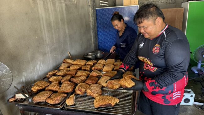 หมูกรอบมาแล้วโว้ย