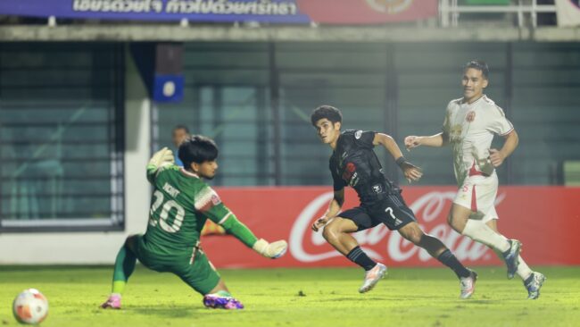 แข้งเทพ เก็บ 3 แต้ม ไทย ลีก1